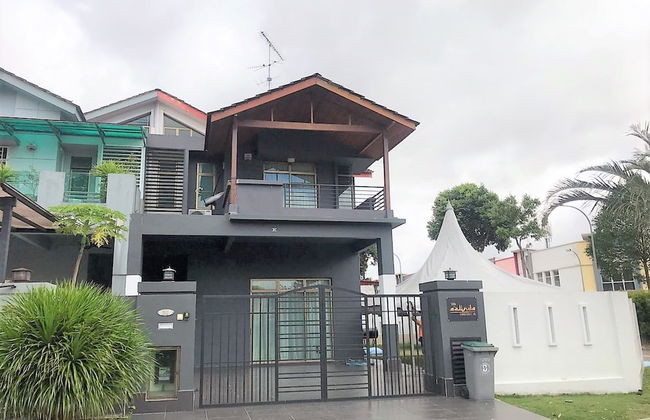 OYO 90476 Casa Azlinda Muslim Homestay I - Foto 1