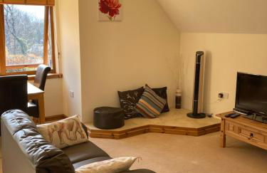 Springbank Apartment - Sleeps 4 - Pet Friendly - Photo 24