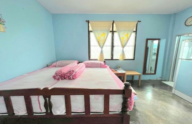 Baan Bonsuan Hill Guesthouse - Photo 2