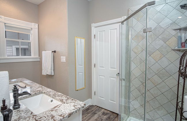 Restored Historic 2br/1.5ba House Near Downtown - Foto 32