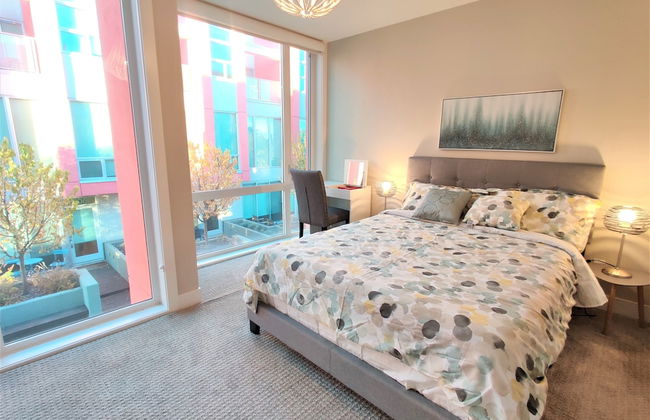 Monki Di Executive Suites - GLAS - Luxury Inner City Home 3 min to Downtown w Private Rooftop Patio Fireplace - Foto 5