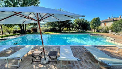 Detached Villa with Games Room, Pool, and Panoramic Views in San Damiano - Foto 5