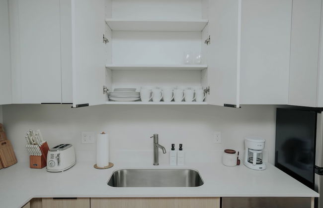 NEW Central SLC Apt l Citview l CLose to Skiing - Photo 3