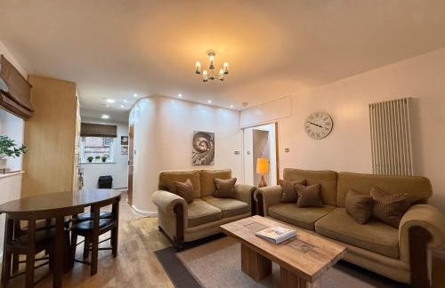 Holyrood Apartment with parking & lift access - Photo 4