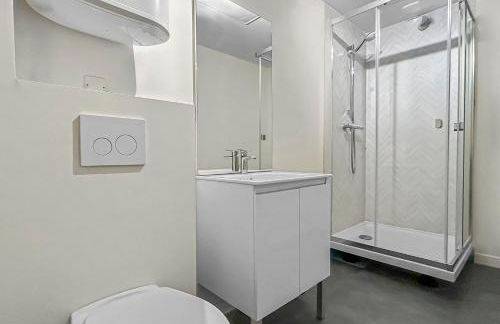 Pépites rares en bord d'Allier, découvrez trois T1 rénovés, proches Vichy et Saint-Yorre, transports, thermes et toutes commodités - Foto 31