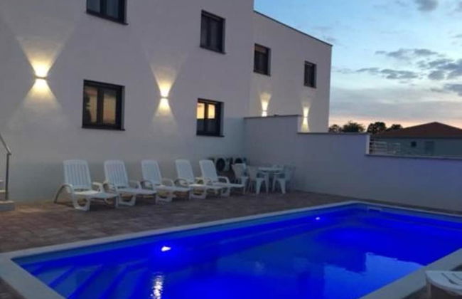 Noel - With Private Pool - A1-prizemlje - Photo 13