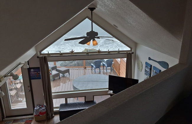 Ocean Front Cabin 14 w Jacuzzi Gorgeous Views - Photo 22