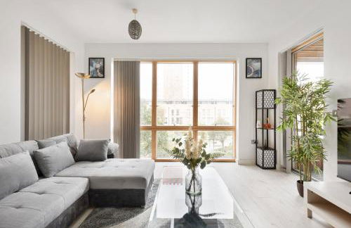 2BR Apartments in Canning Town Station with Balcony - Foto 1