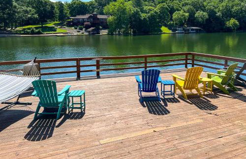 Home in Bella Vista with Deck and Lake Windsor Views! - Foto 38