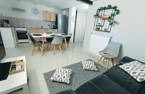 Villa 3 Logements entiers avec piscine parking - Foto 31