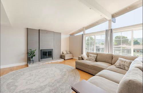 Spacious and Exclusive Oasis 6BR 3BA - Photo 4