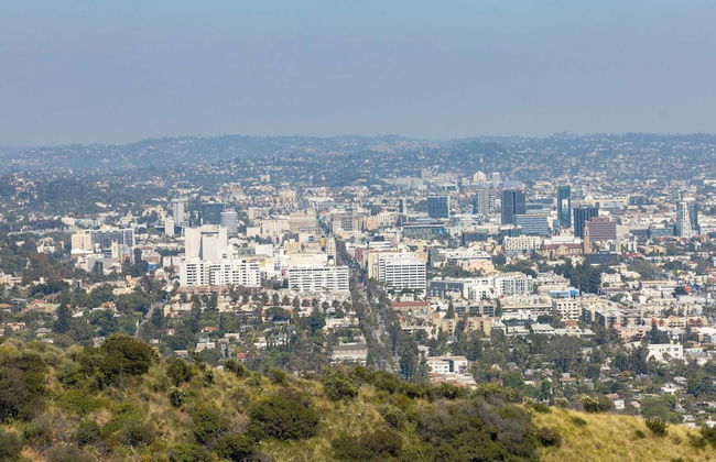 Hollywood Overlook by Avantstay Private Pool + Hot Tub Panoramic Views - Photo 46