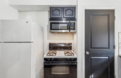 Queen G2 Mansion 3 Bedroom Home by RedAwning - Foto 24