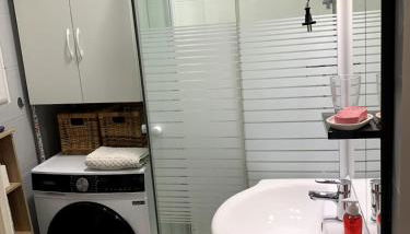 Grand Studio avec Balcon au pied de la Plage Clim Wifi - Foto 3