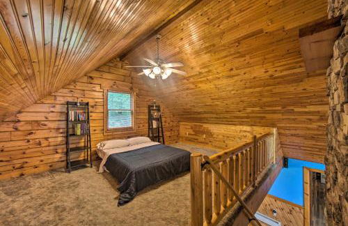 Cozy Family-Friendly Pine Grove Cabin with Fire Pit! - Foto 13