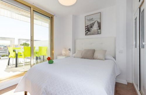 Prime Location Penthouse with Stunning Sea Views - Foto 24