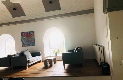 Afan Forest Bunk House-Converted Chapel Sleeps 35 - Foto 27