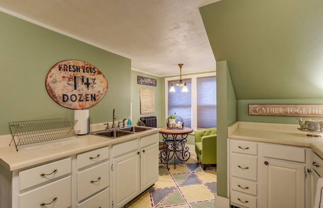 Whimsical Flat Color Unique & Chic Boutique - Foto 6