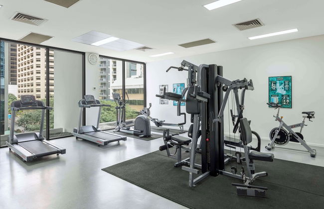 Oaks Brisbane River City Suites - Photo 53