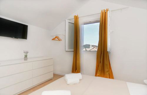 Apartments and Rooms Stone House - Photo 12