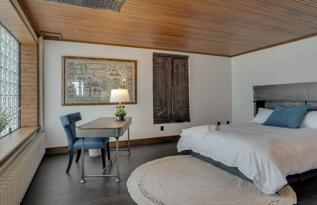 Downtown Rockstar Residence - Photo 5