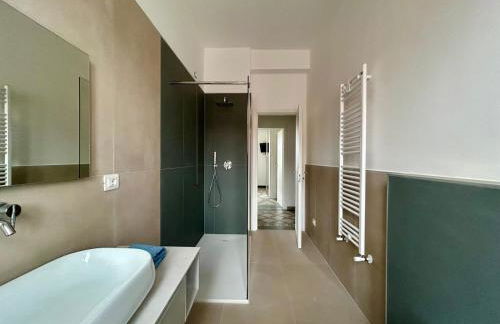 Ampio appartamento fino a 6 persone sulle colline della Spezia, vista panoramica sul Golfo - 10 minuti dal centro città 16 da Sarzana e Lerici - Photo 12