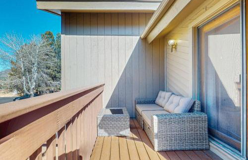 Near Hiking and Biking! Flagstaff Condo with Grill - Foto 22