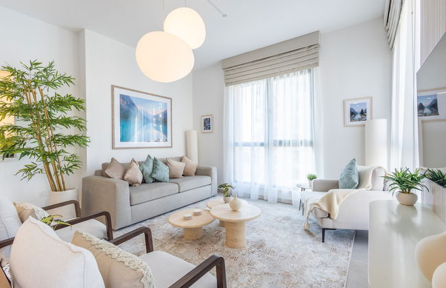 SuperHost - Urban Elegance 2BR in Asayel 2 Near Burj Al Arab - Foto 1