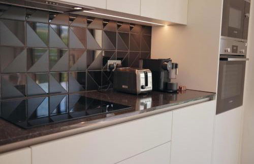 Luxury Apartment with Private Balcony in Zone 1 - Foto 7