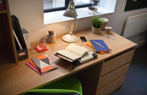 For Students Only - Algernon Firth in Leeds - Foto 5