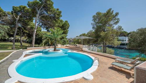 Villa Claramunda - Foto 1