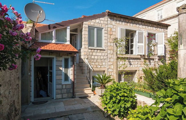 Dvori With Garden, Free Parking Next To Sea - Foto 45