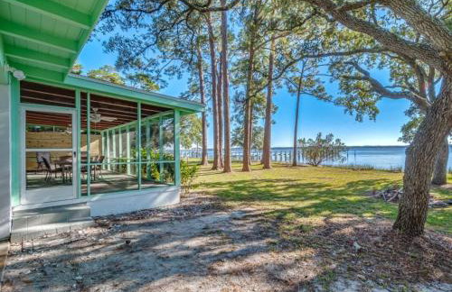 Shoreline Serenity- The Golden Goat on the Bay - Foto 16