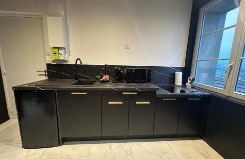 Luxueux appartement avec jacuzzi dans le centre de Macon ,snacking et cadeau - Foto 8