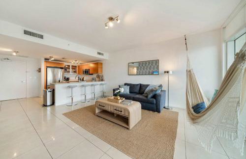 Palm Place Heart of Miami with Parking Pool and Gym - Foto 9