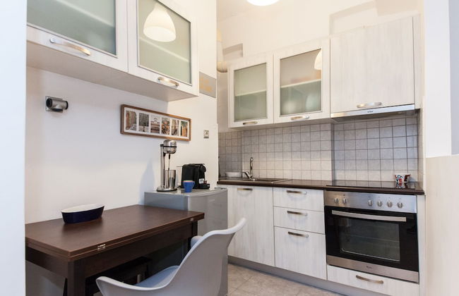 Vironas Chic Sleek Modern Studio - Foto 7