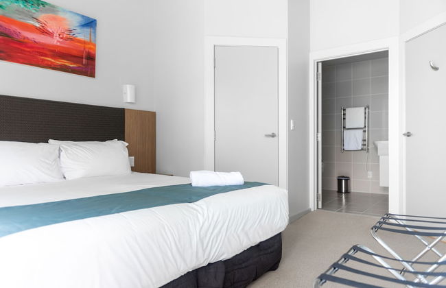 Ocean Breeze Hotel - Photo 10