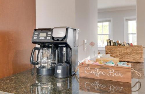 Great for Gatherings! Charming Woodbridge Duplex - Photo 10