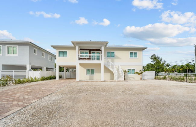 Paradise Point Pool Dock Lounges BBQ - Foto 28