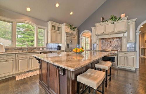 Luxe Waterfront Home with Private Lake Access! - Foto 9