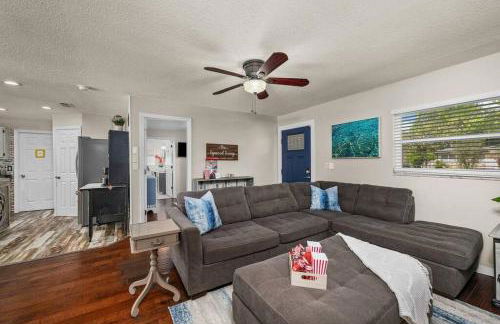 New Design-Movie Night Bar-Fire Pit-Hammocks-Games - Foto 28