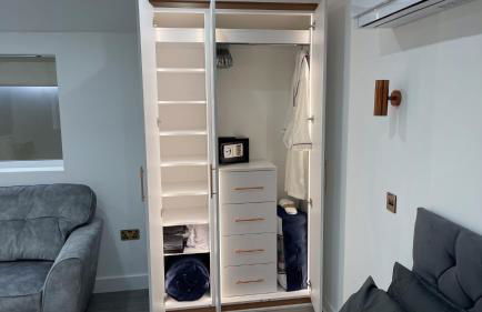 Private Luxury By The Sea, With A Personal Gym, Hot Tub, And Free Parking! - Photo 54