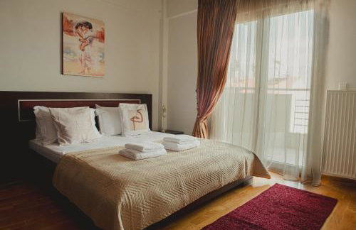 Ellie's Hospitality - Photo 1