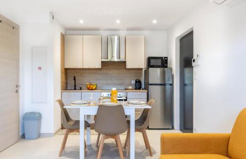T2 SUN 3 étoiles- Plage & Commerces à 200m- Terrasse avec Barbecue- Résidence neuve avec Parking & Wifi - Foto 1