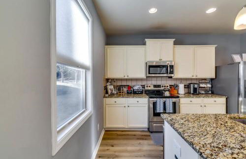 Open Plan Arcade Home with Natural Hardwoods Sleeps 10 - Foto 34