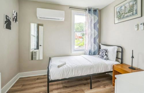 Where Classic Charm Meets Modern Serenity - Foto 16