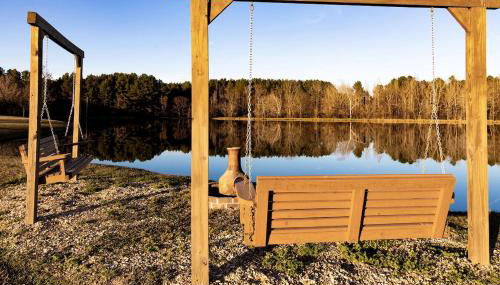 Kid and Pet-Friendly Lake Glamping in Tupelo, Mississippi - Foto 5