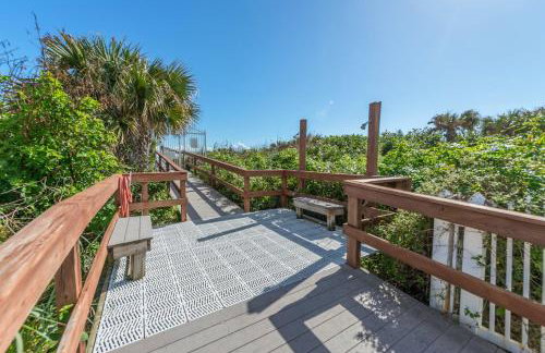 Cocoa Beach Towers - Oceanfront Resort with Heated Pool, Tennis Steps from the Pier - Foto 13