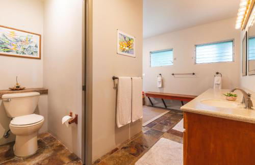 Affordable Luxury on One Acre - Foto 22