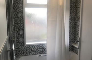 3BR Grantham Retreat, Perfect for Work Stays & Parking - Foto 20